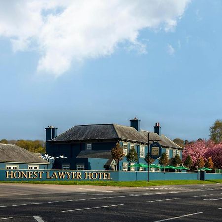 Honest Lawyer Hotel Дърам Екстериор снимка